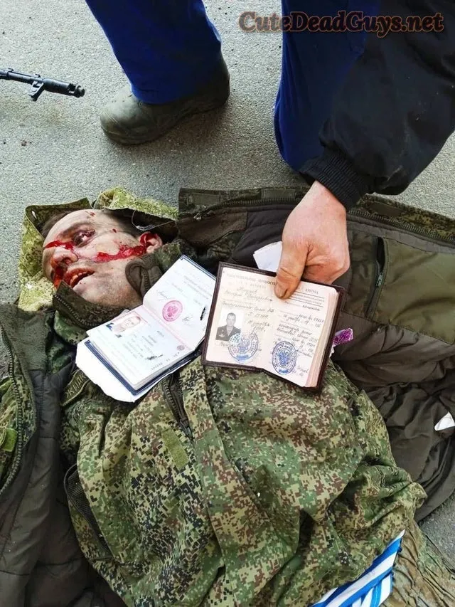 Wladimir Putins toten Soldaten auf dem Boden der Ukraine Bild 00